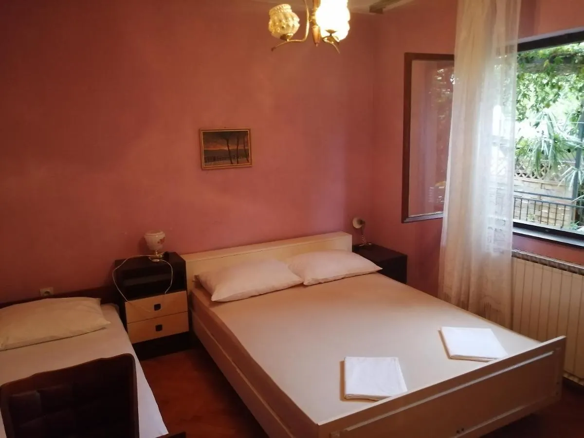 Apartment Dramalj 70 M To The Sea For 4 Bedrooms
