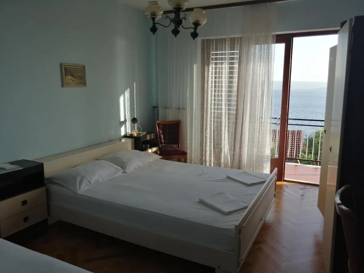 Apartment Dramalj 70 M To The Sea For 4 Bedrooms