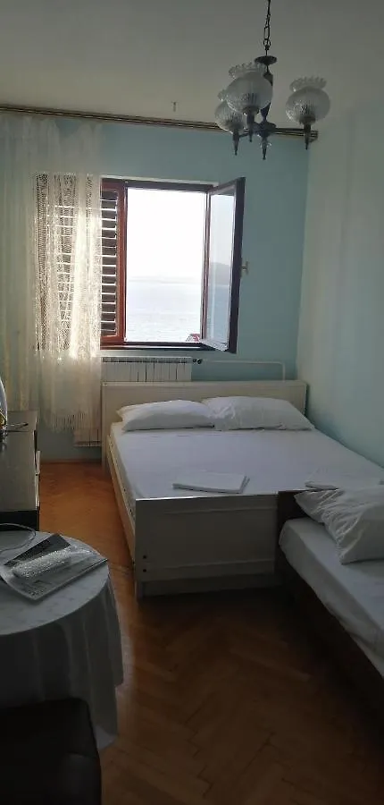 Apartment Dramalj 70 M To The Sea For 4 Bedrooms