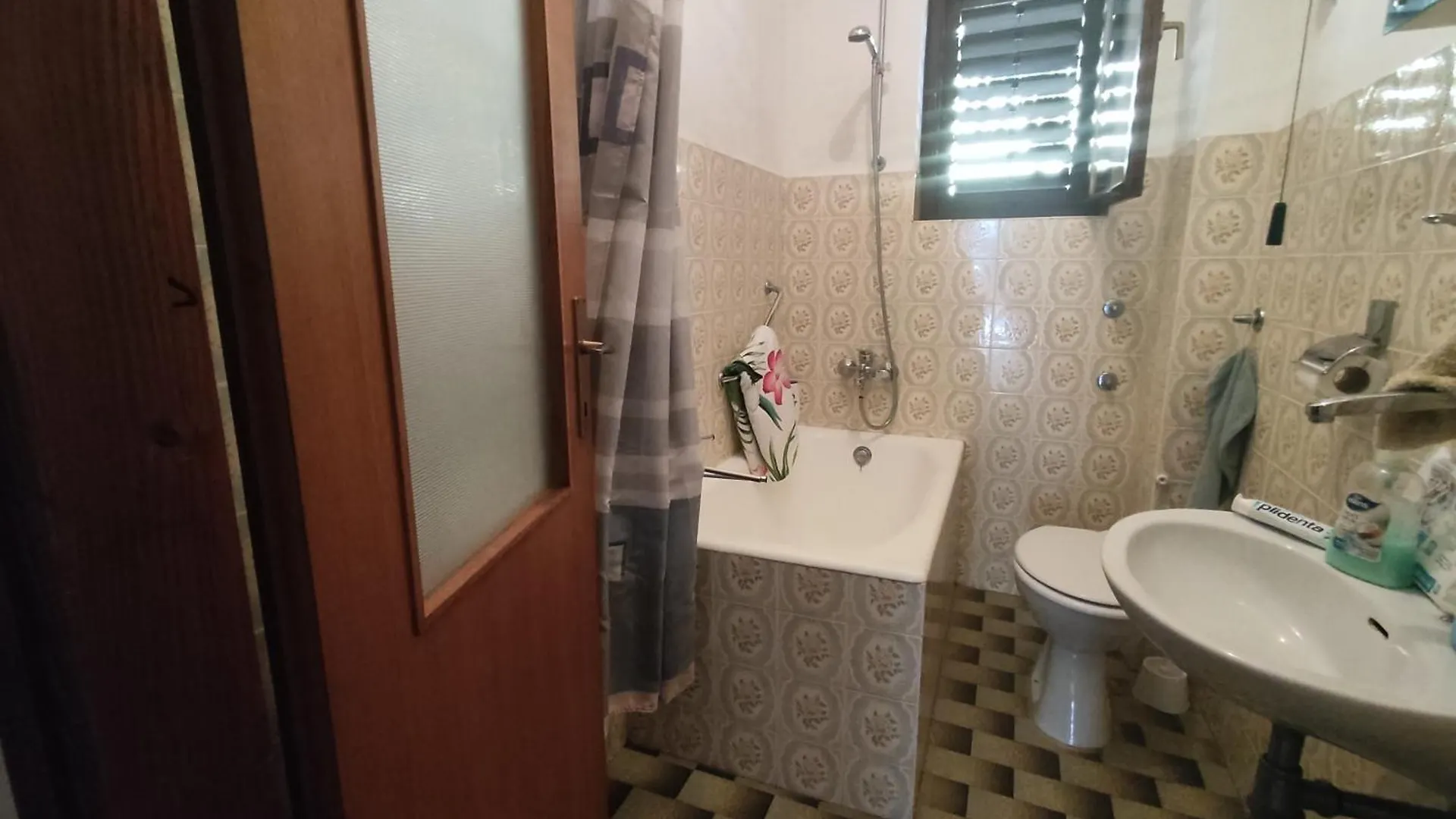 Apartment Dramalj 70 M To The Sea For 4 Bedrooms 0*,